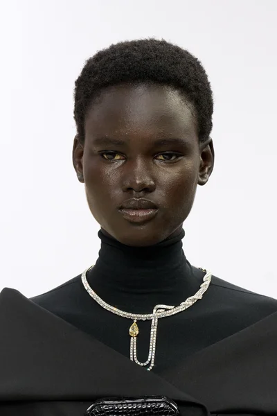 Look 17